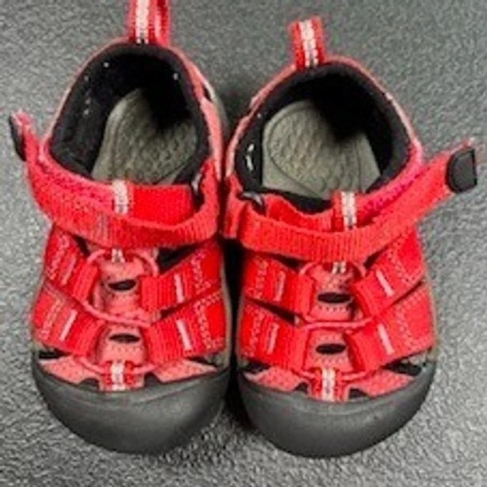 Keen Newport H2 Kids Sandals Red Black Water Shoes Baby Size 4 Infant Toddler